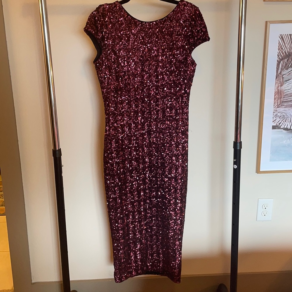 NWOT Dress the Population Marcella sequin dress